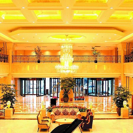 Northyorker Hotel Service Apartment Шънян Екстериор снимка
