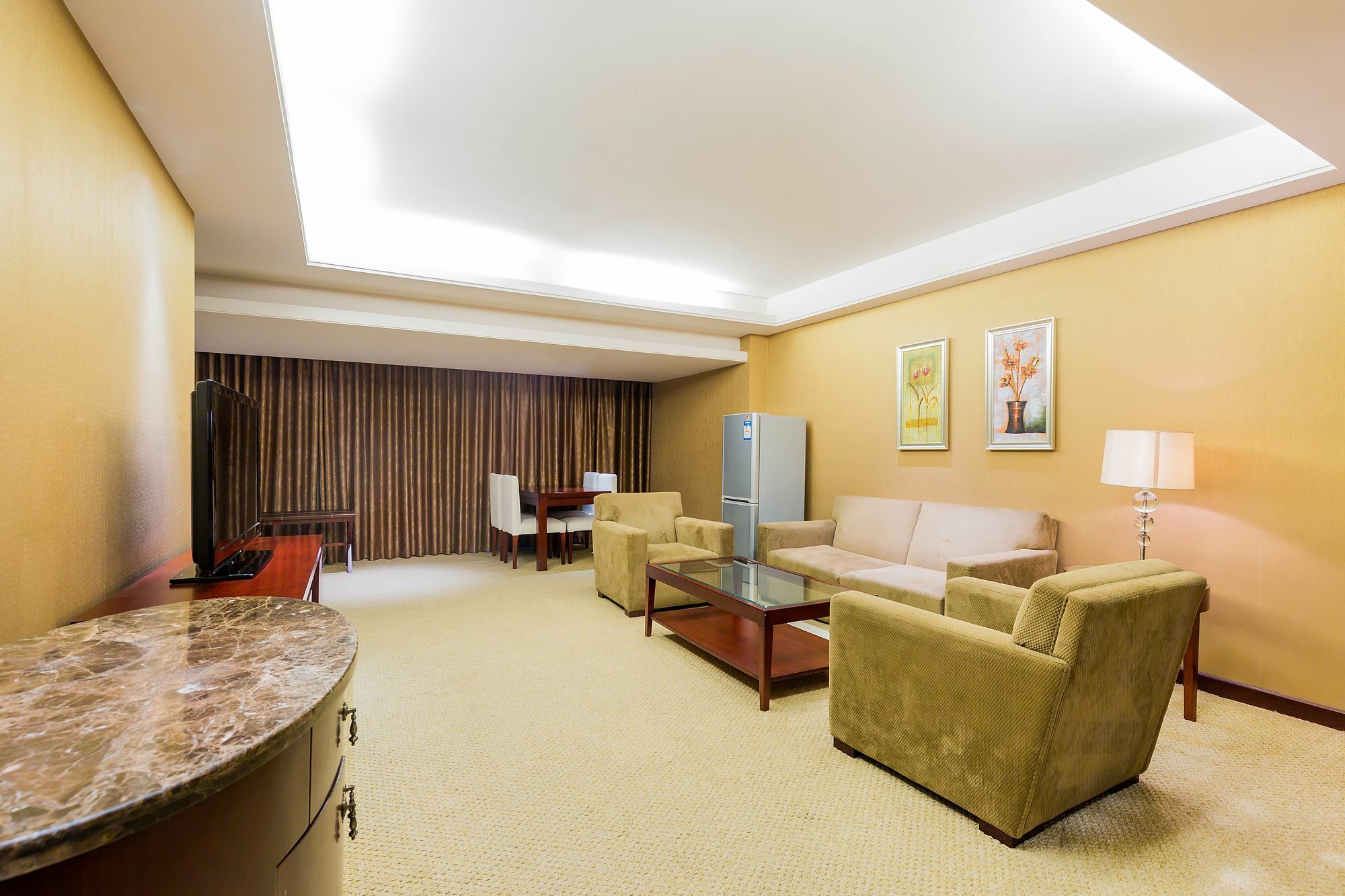 Northyorker Hotel Service Apartment Шънян Екстериор снимка