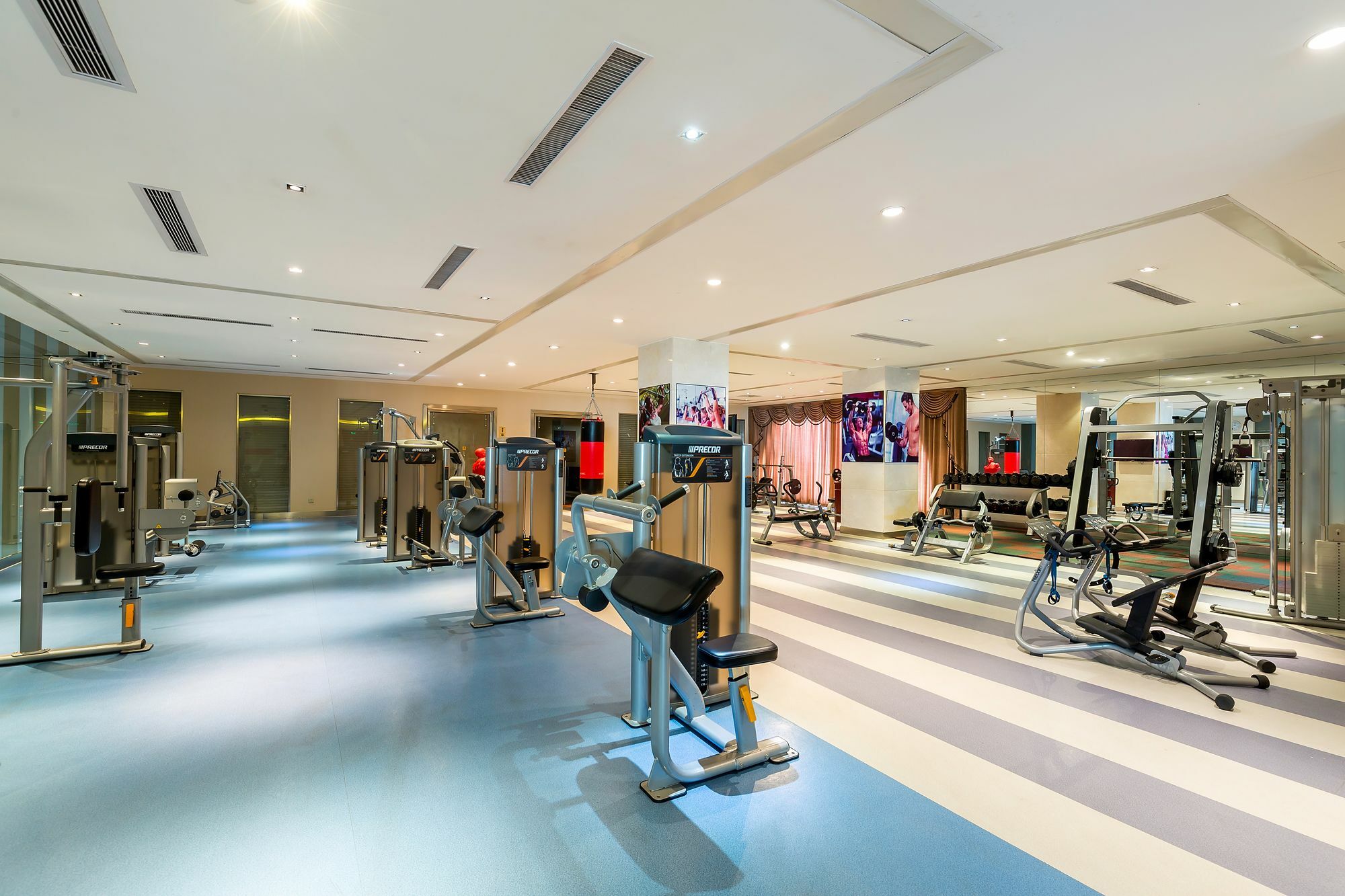 Northyorker Hotel Service Apartment Шънян Екстериор снимка
