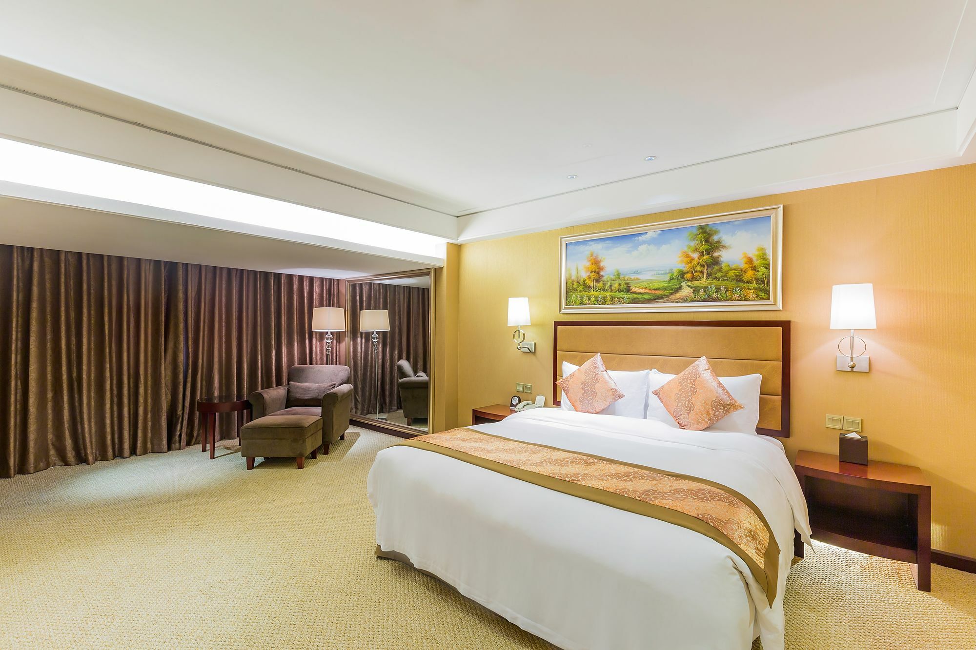 Northyorker Hotel Service Apartment Шънян Екстериор снимка